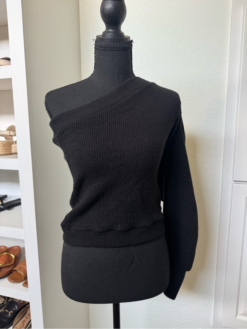 glam Black One-Shoulder Ribbed Sweater Top